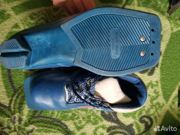 Лыжные ботинки