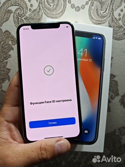 iPhone X, 64 ГБ
