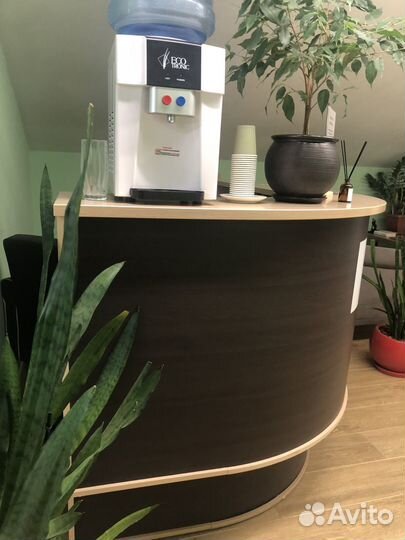 Стойка ресепшн угловая