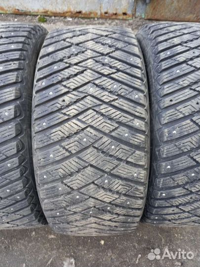 Goodyear UltraGrip Ice Arctic SUV 265/50 R19 110T