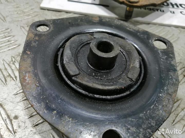 Опора переднего амортизатора Nissan Teana J31