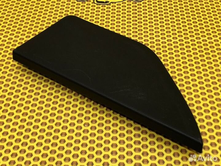 Обшивка багажника правая Kia Sorento Prime UM D4HB