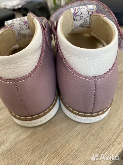 Сандали для девочки