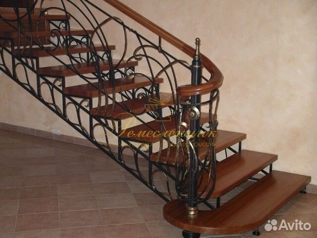 Кованые лестницы на крыльцо