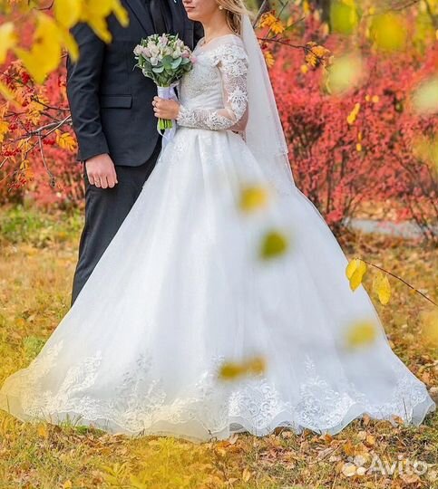 Свадебное платье