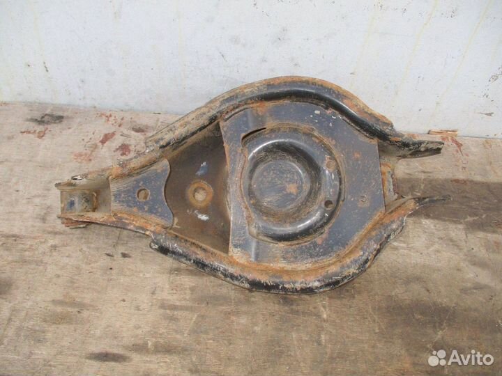 Рычаг задний нижний правый Opel Antara