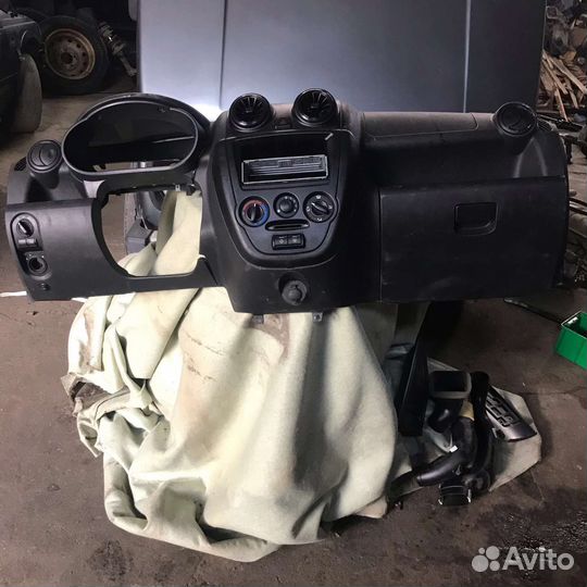 Панель лада Гранта 2017г.в с усилителем