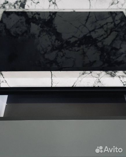 Кухня прямая под потолок