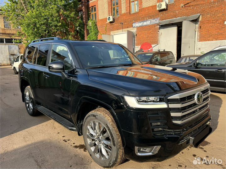 Toyota Land Cruiser 3.5 AT, 2021, битый, 32 000 км