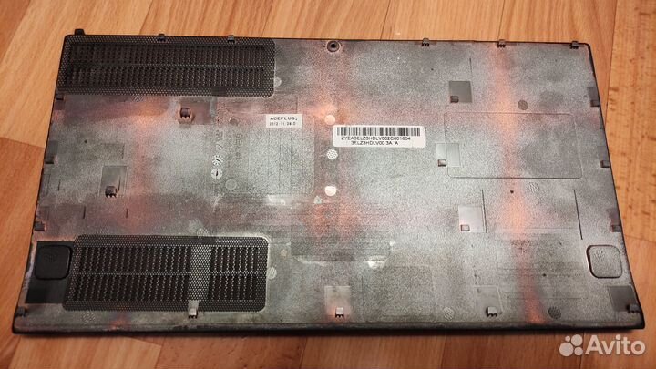 Крышка поддона для Lenovo Z580