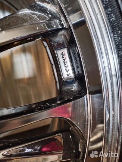 Литые диски leonis r17 5x114 3 с резиной бу