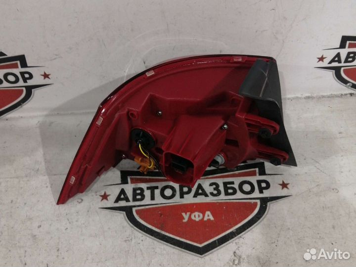 Фонарь внешний правый Volkswagen Passat B7 11-14