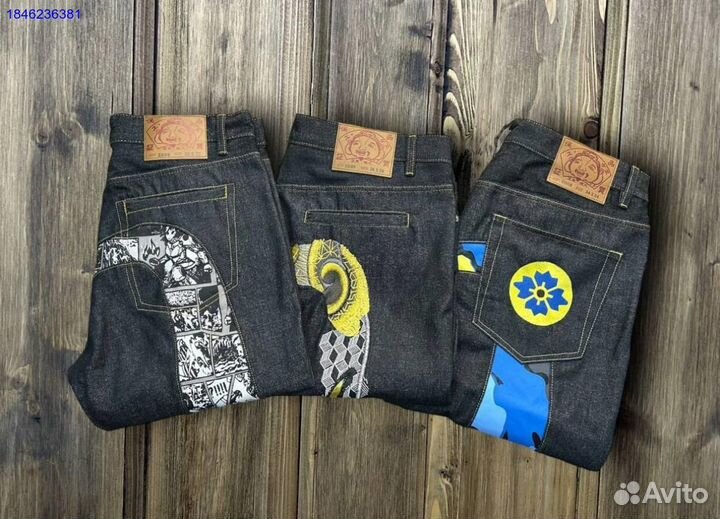 Джинсы Evisu