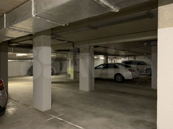 Машиноместо, 15 м²
