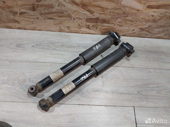 Амортизаторы задние Renault Fluence Megan 3