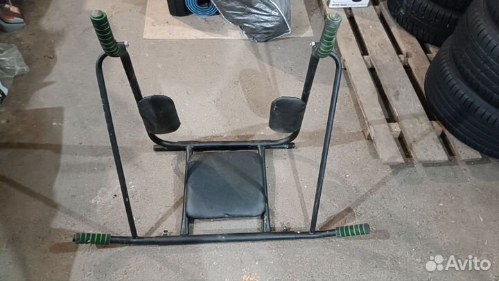 Турник настенный бу