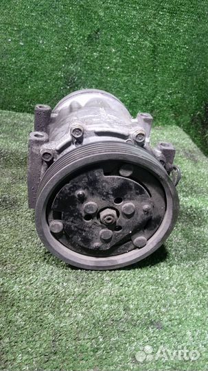 Компрессор кондиционера Renault Logan