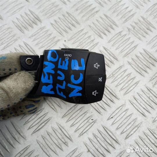 Переключатель подрулевой управления магнитолой