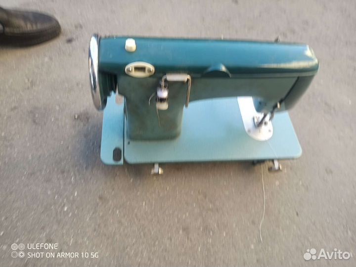 Швейная машина