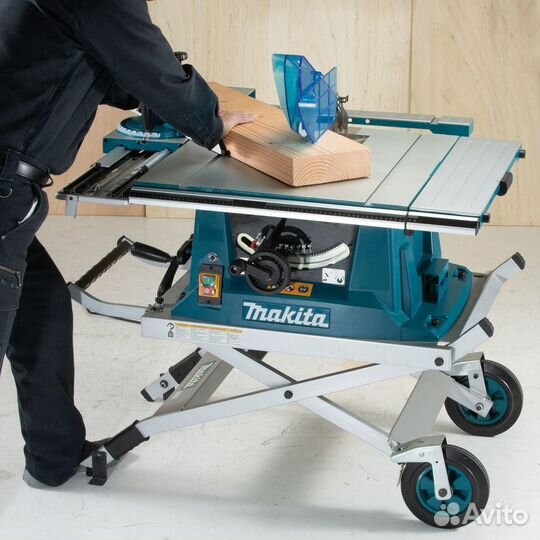 Станок распиловочный Makita MLT100N 1500W