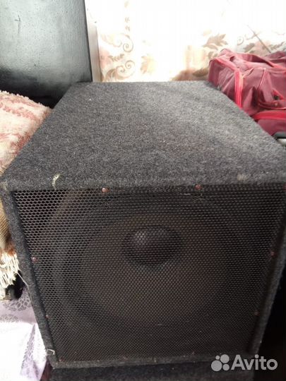 Продам сабвуферы 18