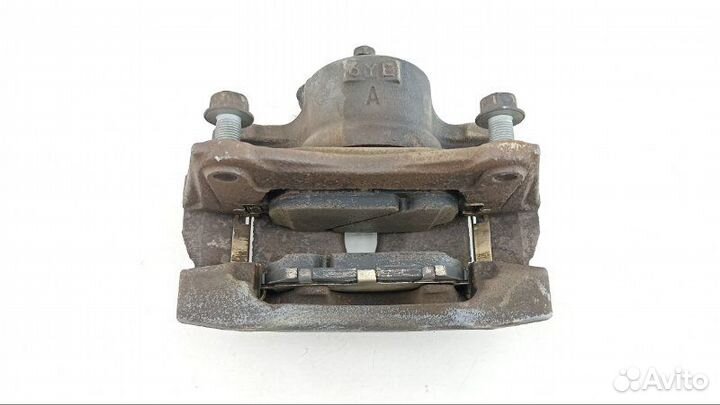 Суппорт передний левый Toyota Wish ZNE10 2005