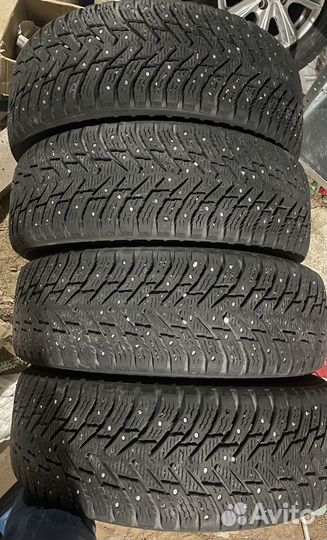 Nokian Tyres Hakkapeliitta 8 SUV 215/65 R17