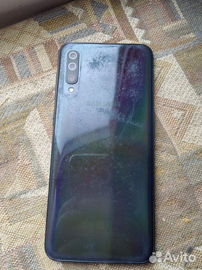 Samsung Galaxy A50, 4/64 ГБ