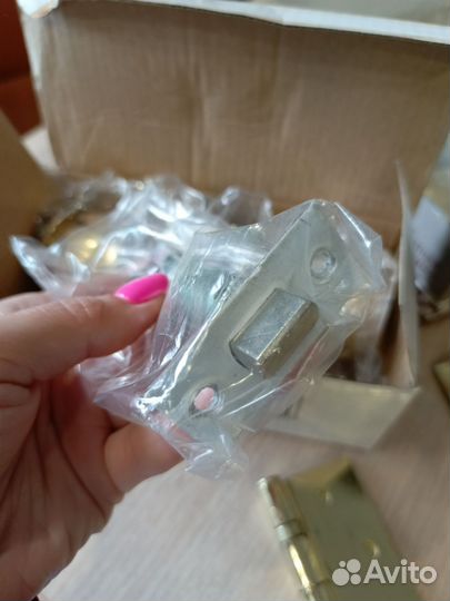 Комплект дверных ручек и петли