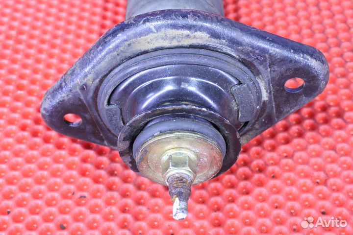 Амортизатор задний правый Nissan Teana J31 VQ35DE