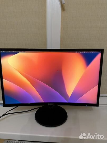 Монитор Samsung C24F390FHI изогнутый