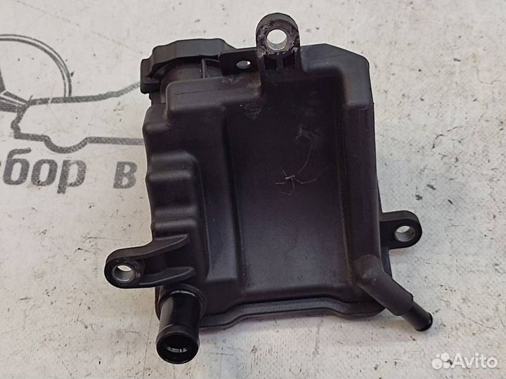 Бачок гура w212 E-class 642.852