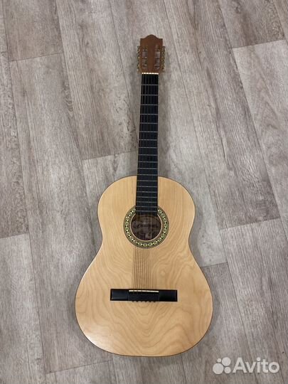 Акустическая гитара