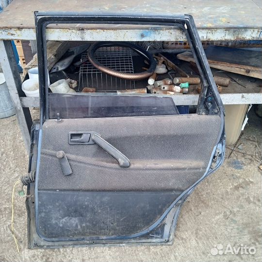 Дверь на пассат Б 3