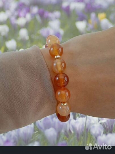 Браслет из сердолика 10 мм женский