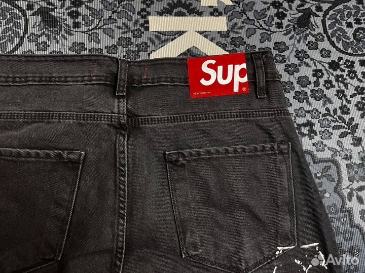 Джинсы supreme