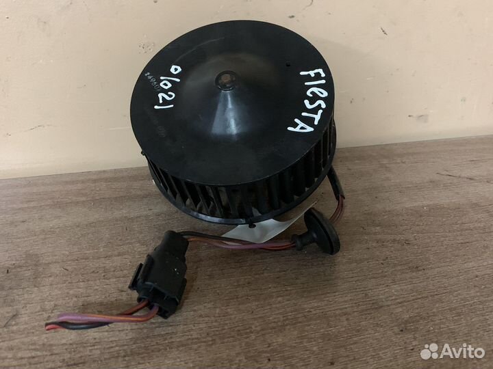 Моторчик печки Форд Фиеста