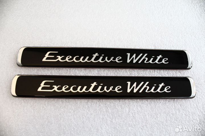 Эмблема Шильдик Executive White / Black C7VA3