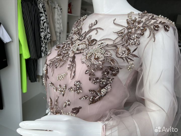 Вечернее платье