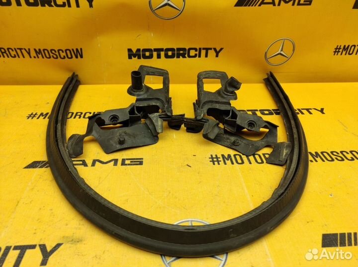 Уплотнитель подкапотный Mercedes-Benz W163