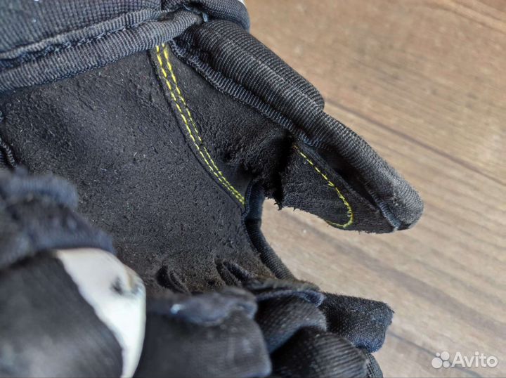 Краги хоккейные детские 9