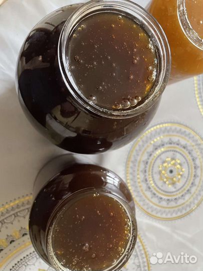 Мед в сотах