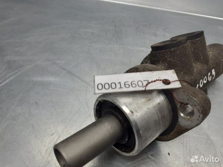 Цилиндр тормозной главный Audi 100 C4 1991-1994