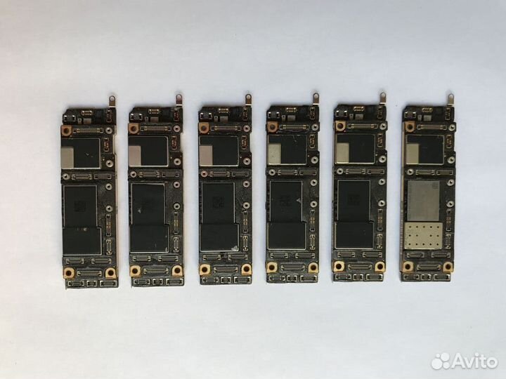 Материнская плата iPhone 11