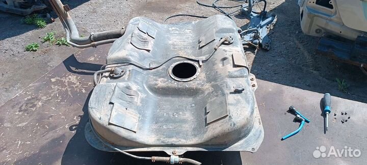 Бак топливный, бензобак Киа Спектра