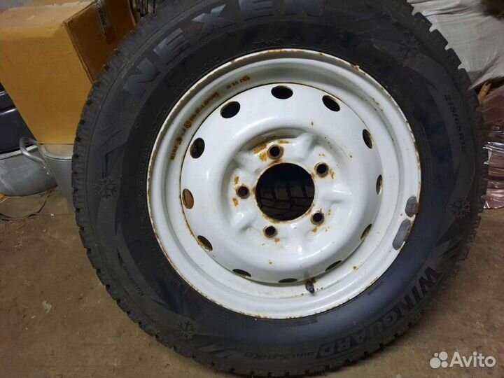 Nexen Winguard 215/65 R16 22D