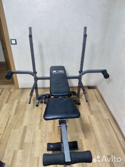 Небольшой тренажерный комплекс