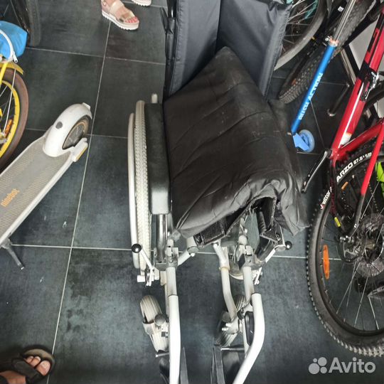 Инвалидная коляска