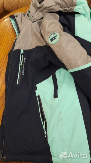 Продам куртку горнолыжную в отличном состоянии