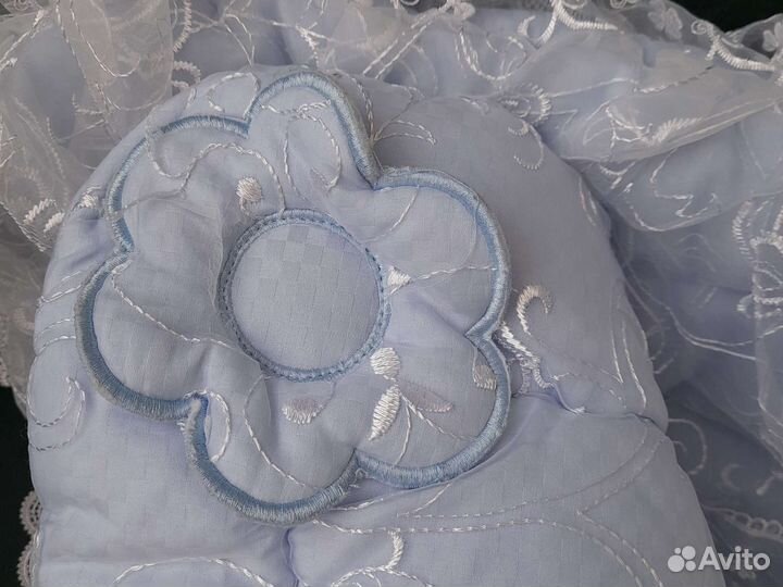 Конверт на выписку очень тёплый, красивый